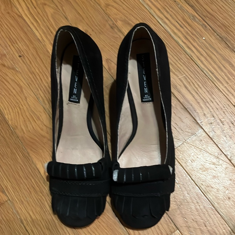Steven by Steve Madden Black Suede Heels NWOT